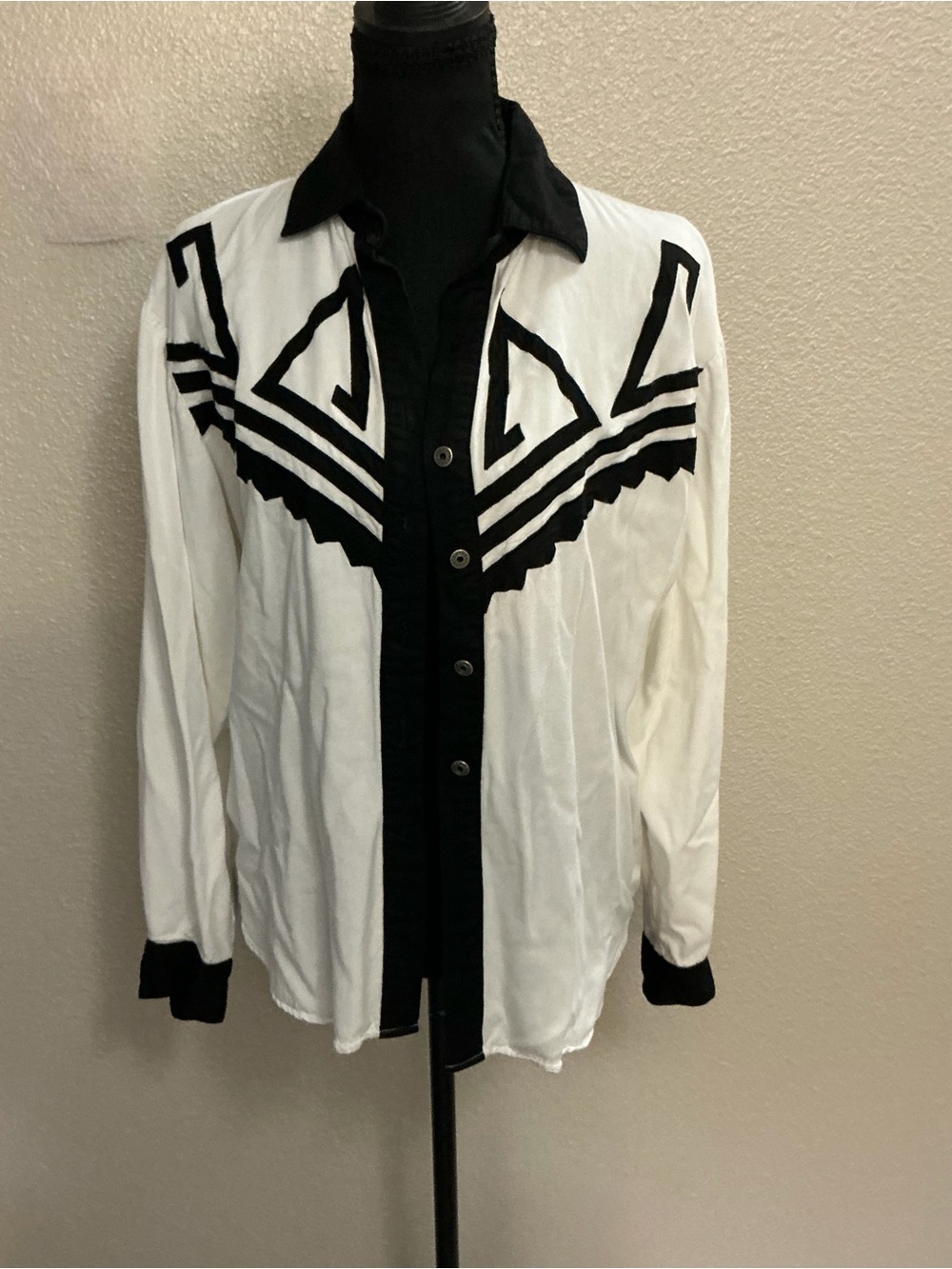 Women’s  Black & White Geometric Button-Up Shirt